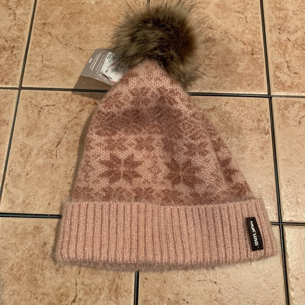 Muk Luks Women's Novelty Yarn Beanie Blush Pink NWT - Picture 3 of 5
